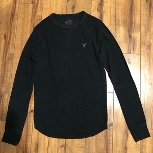 American Eagle black thermal shirt